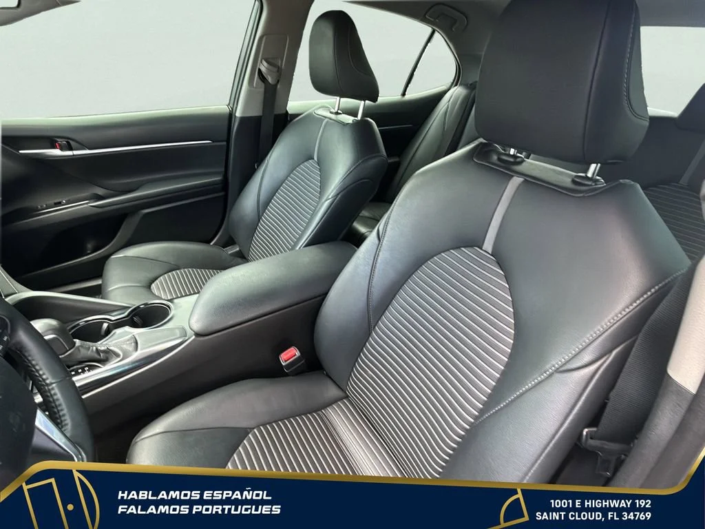Used 2018 Red Toyota SE image 15