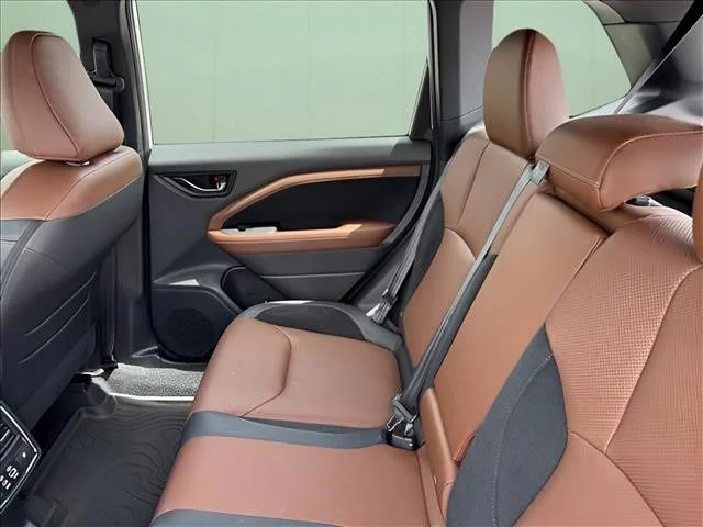 Used 2025 White Subaru Touring image 10