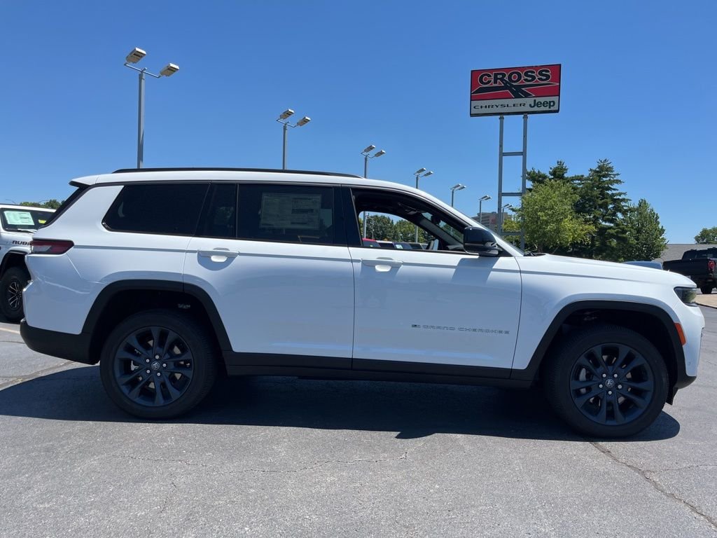 New 2026 Bright White Clear-Coat Exterior Paint Jeep Limited image 46