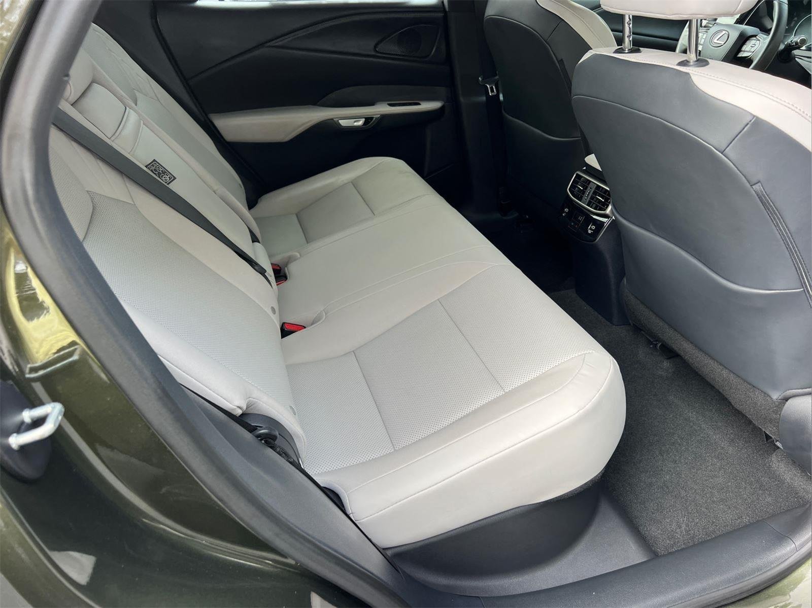 2023 Lexus RX 350 - Photo 16