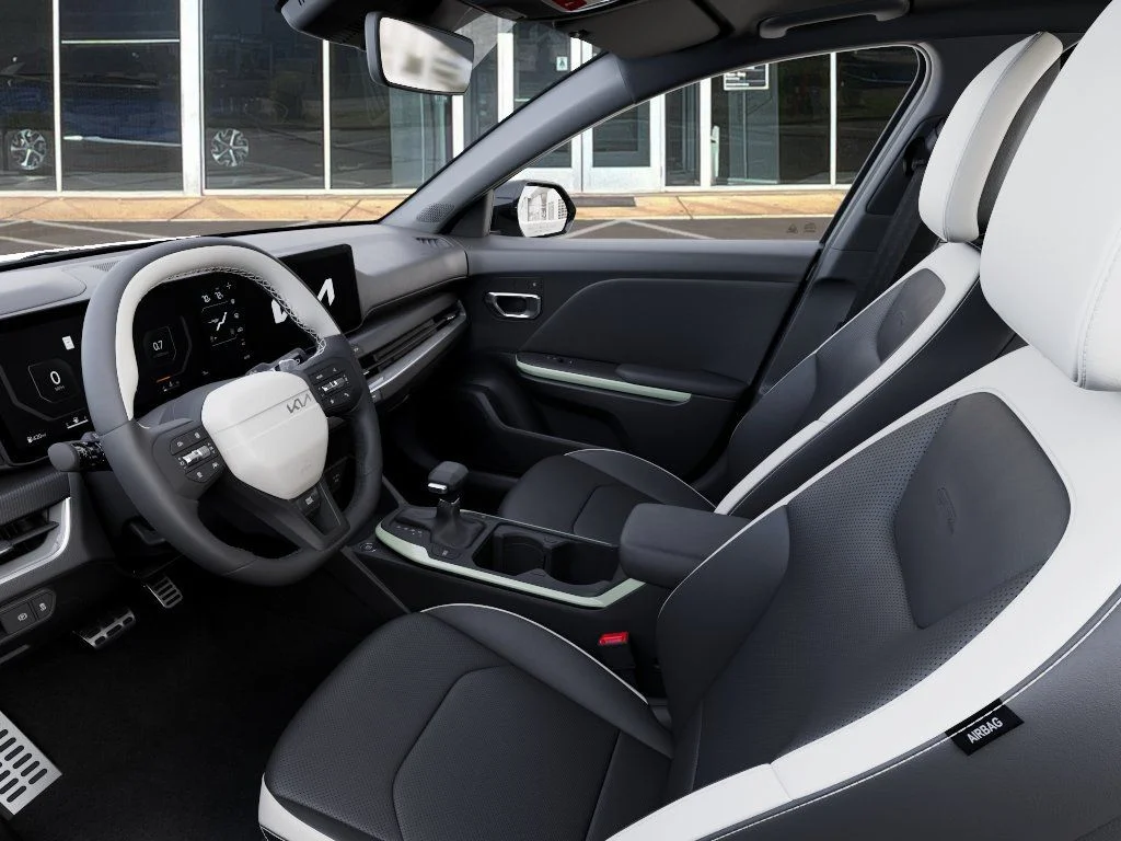 2026 Kia K4 GT-Line Turbo - Photo 17