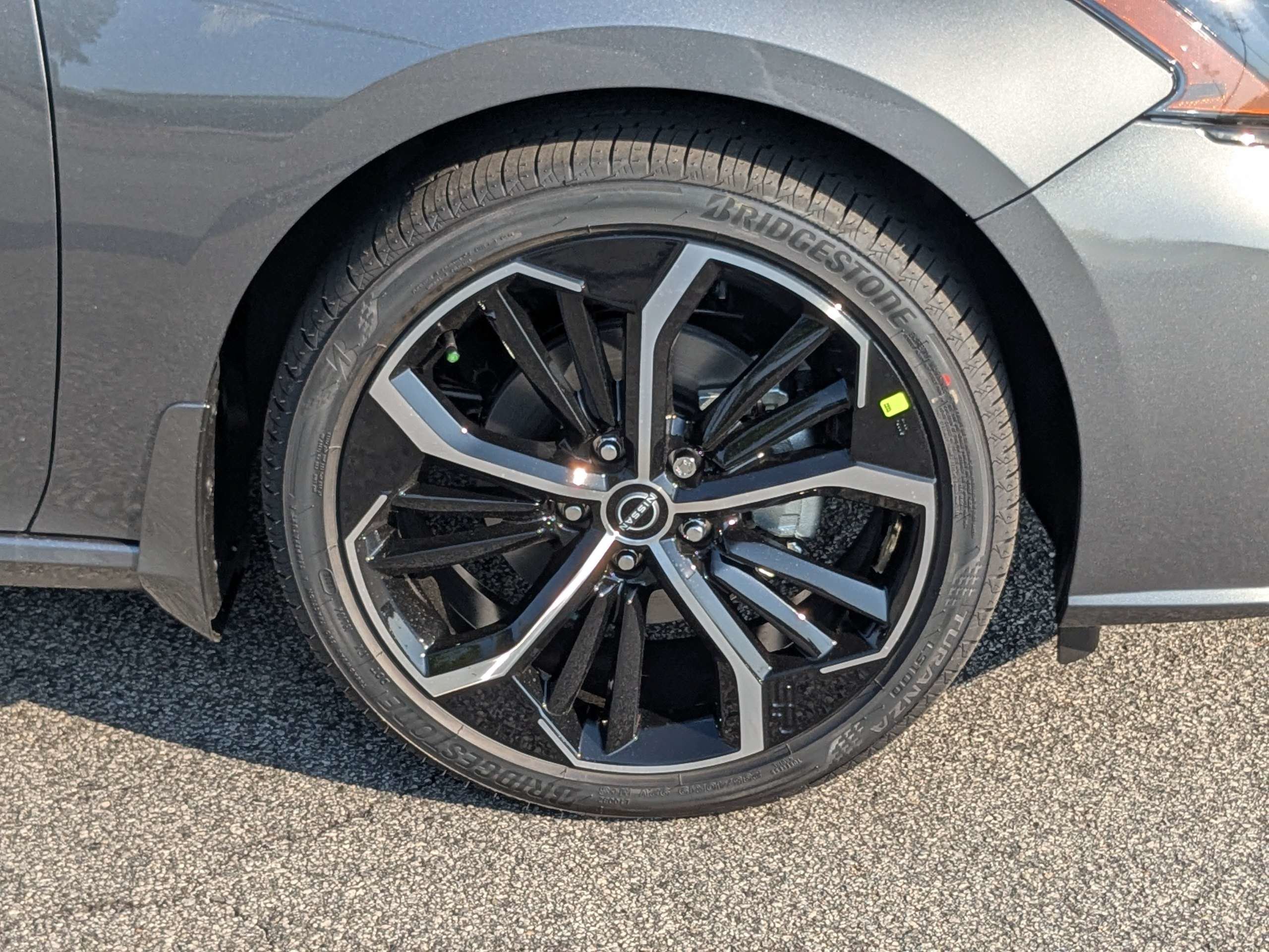 New 2026 Gray Nissan 2.5 SR image 9