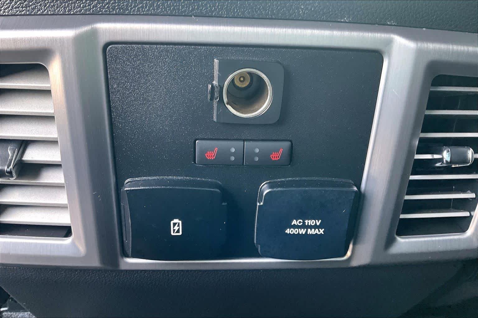 Used 2017 Ingot Silver Ford Platinum image 30
