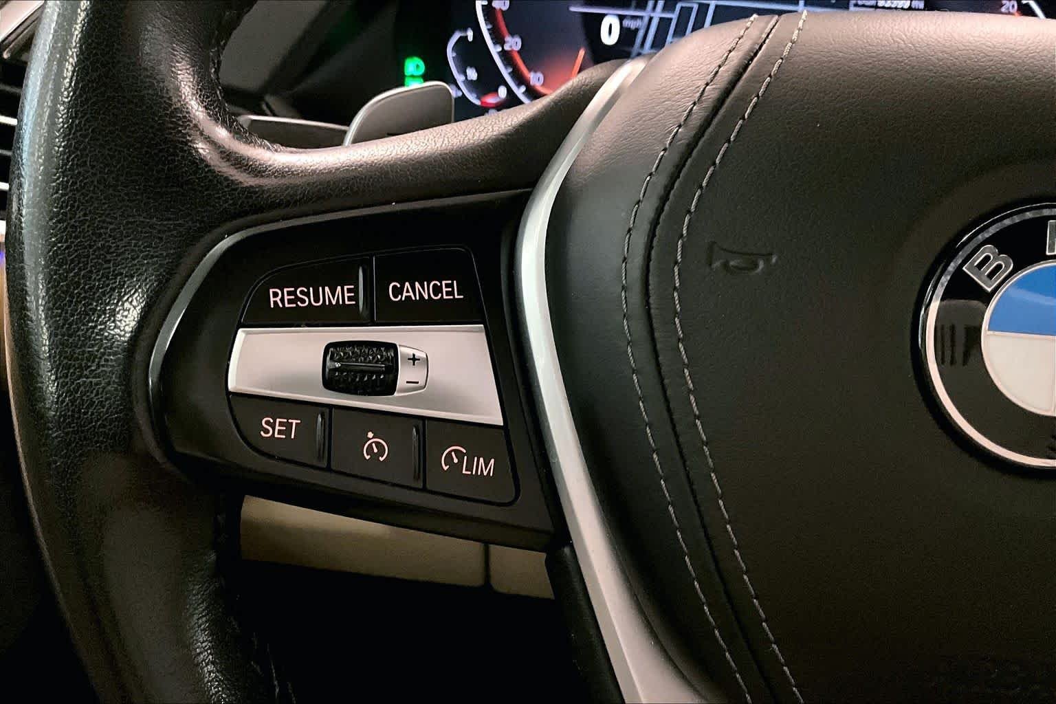 Used 2022 Dark Graphite Metallic BMW sDrive40i image 22