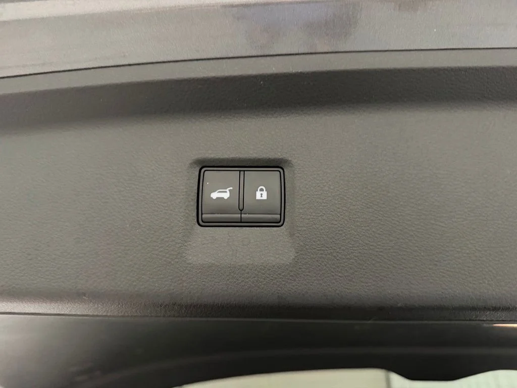 Used 2024 Gray INFINITI LUXE image 43