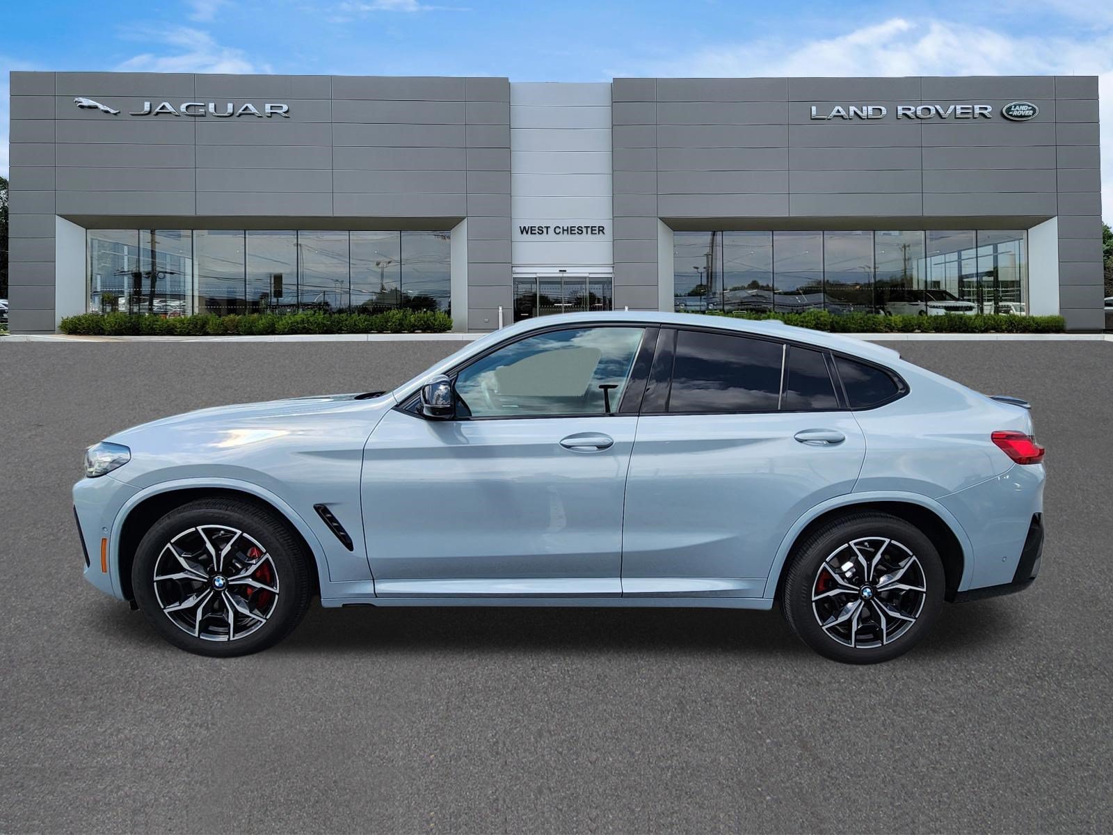 Used 2024  BMW  image 5