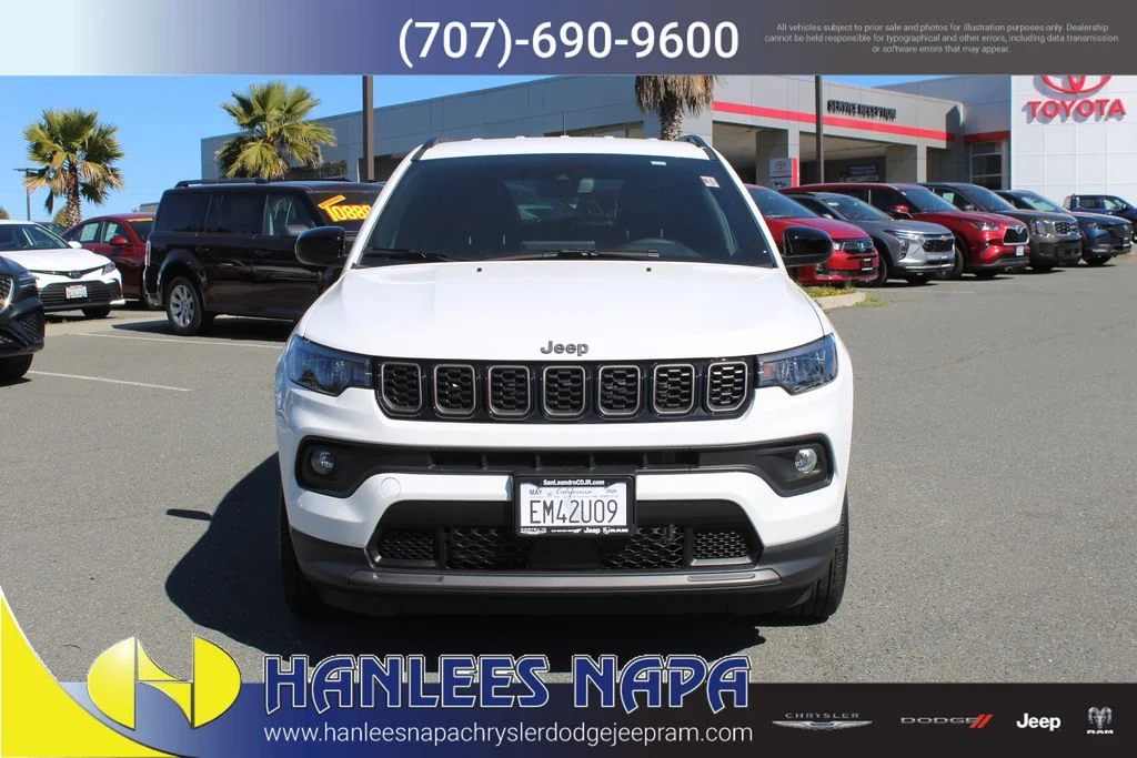 Used 2026 White Jeep Latitude image 4