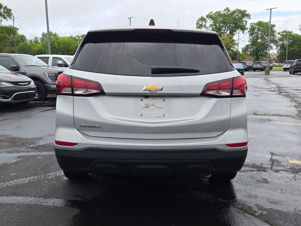 Used 2022 Silver Chevrolet LS image 12
