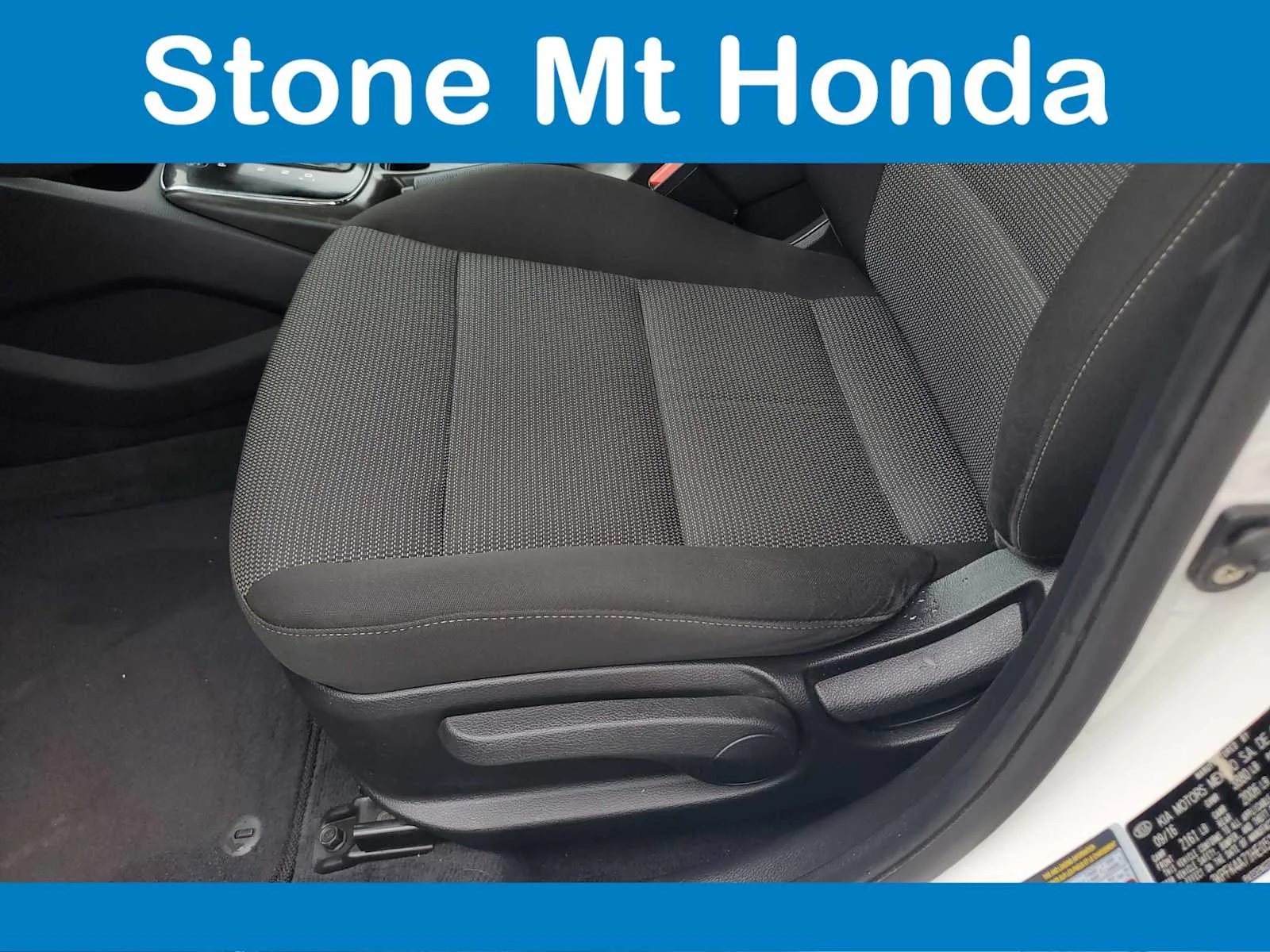 Used 2017 Clear White Kia LX image 16