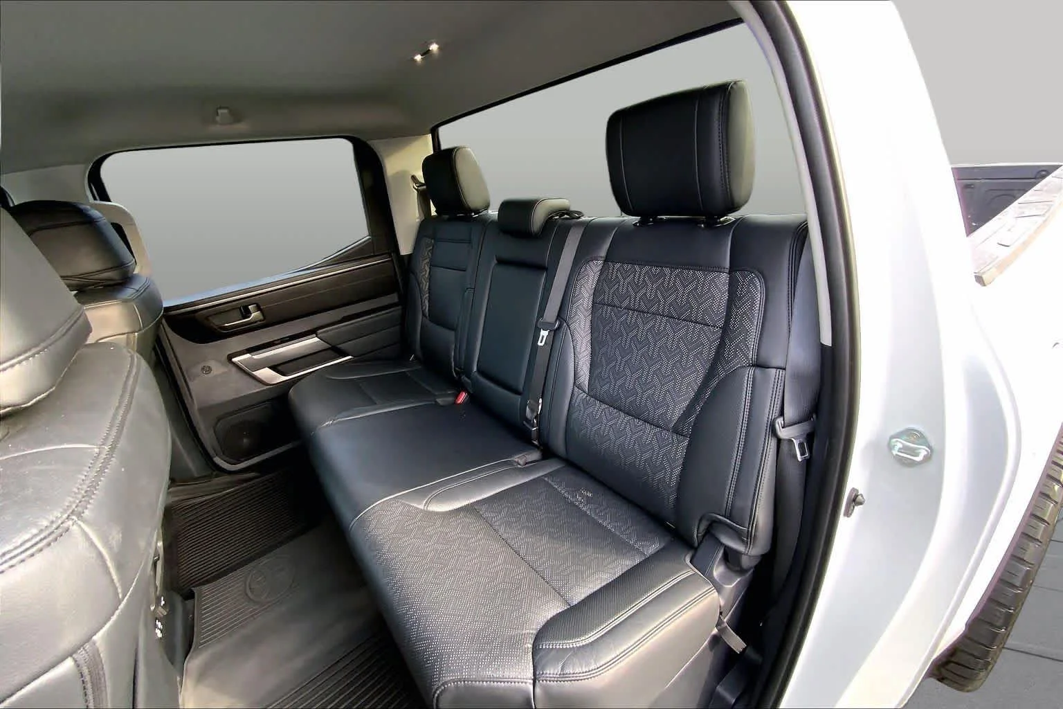 Used 2023 Ice Cap Toyota SR5 image 18