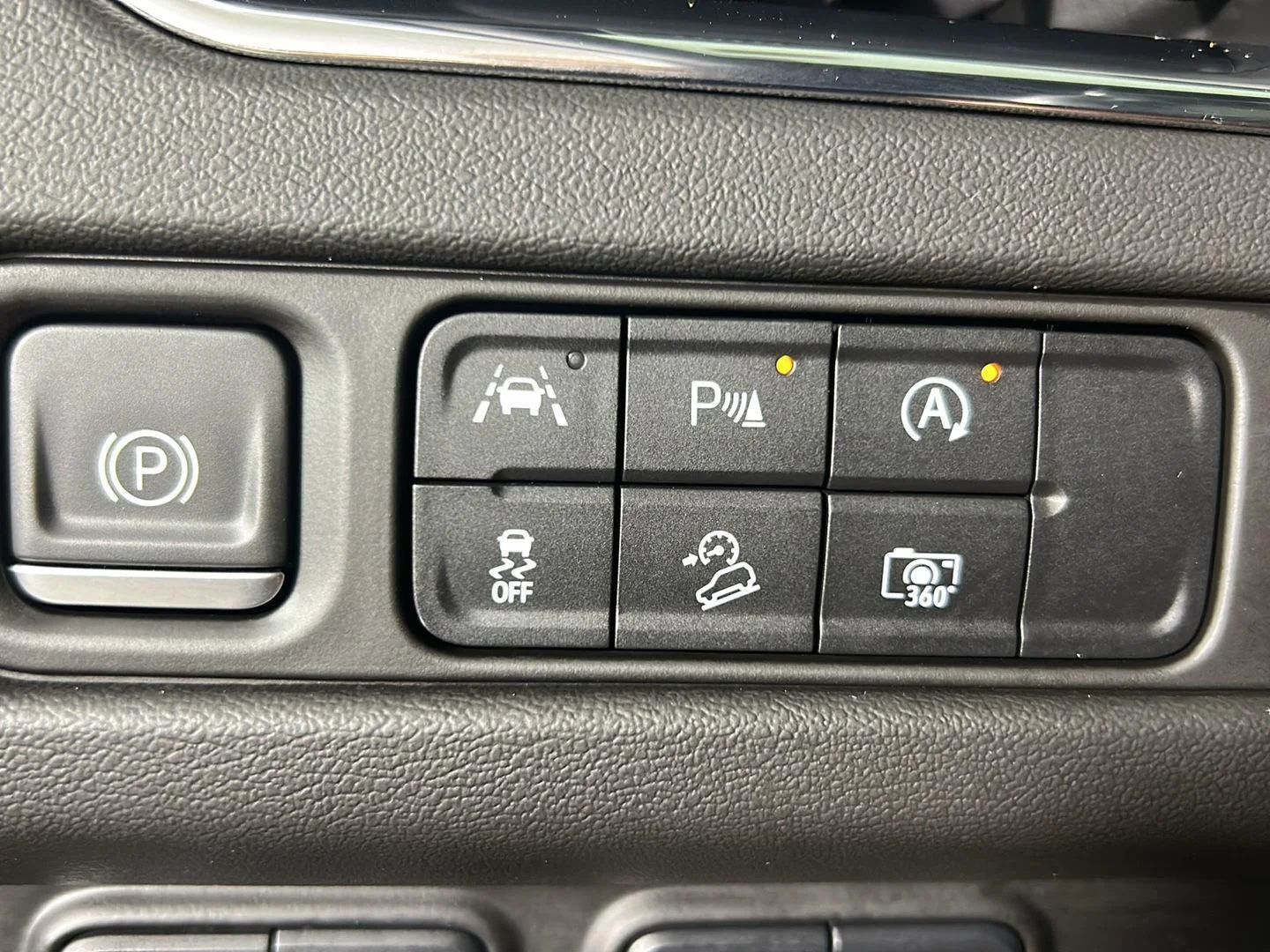 Used 2023 Summit White Chevrolet High Country image 26