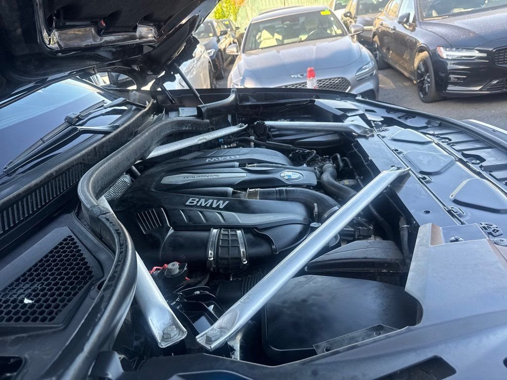 Used 2020 Black BMW xDrive50i image 36