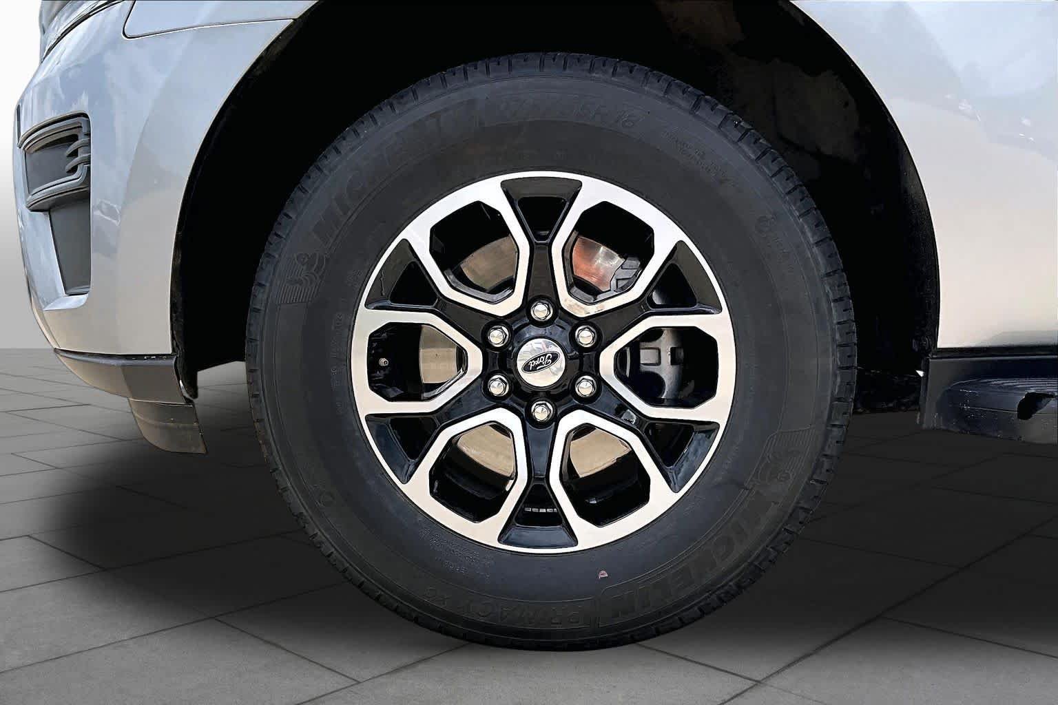 Used 2024 Iconic Silver Metallic Ford XLT image 10