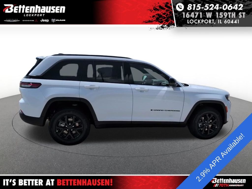 New 2026 White Jeep Altitude image 4