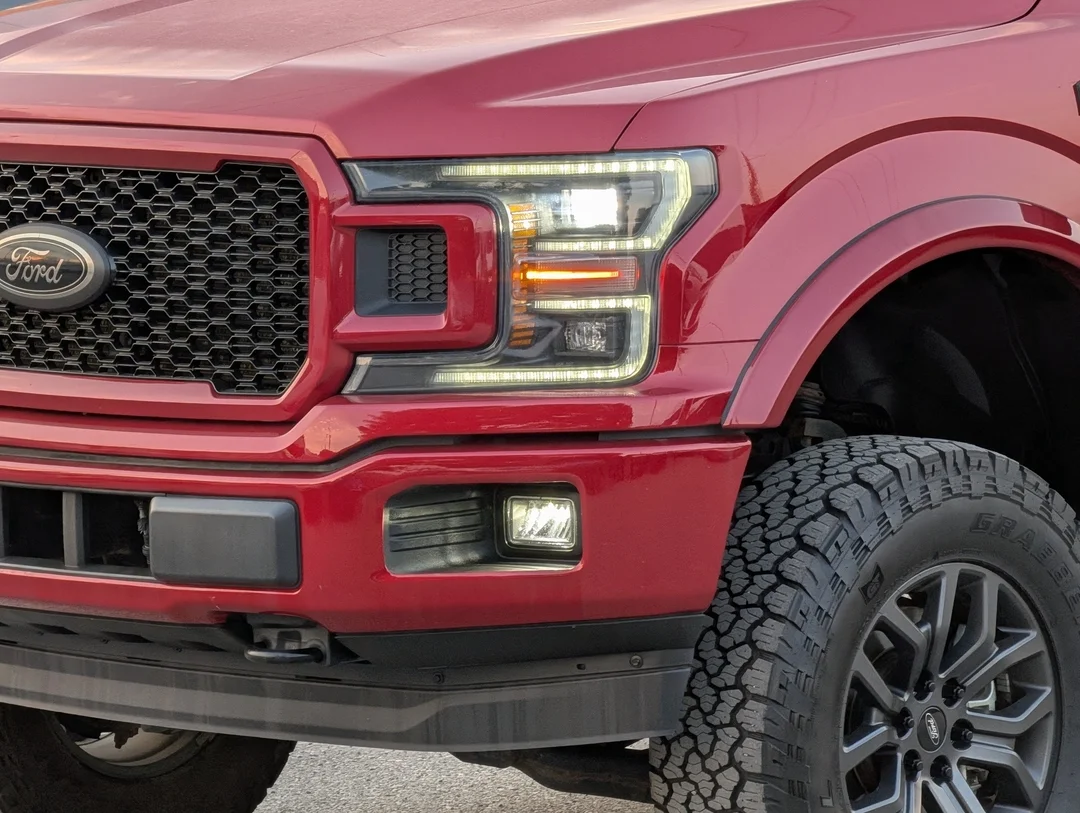 Certified Used 2020 Red Ford LARIAT - - 4WD - 502A Grp - 5.0L V-8 - Twin Panel Sunroof - Black Pkg - B&O Audio - Leather & More! image 10