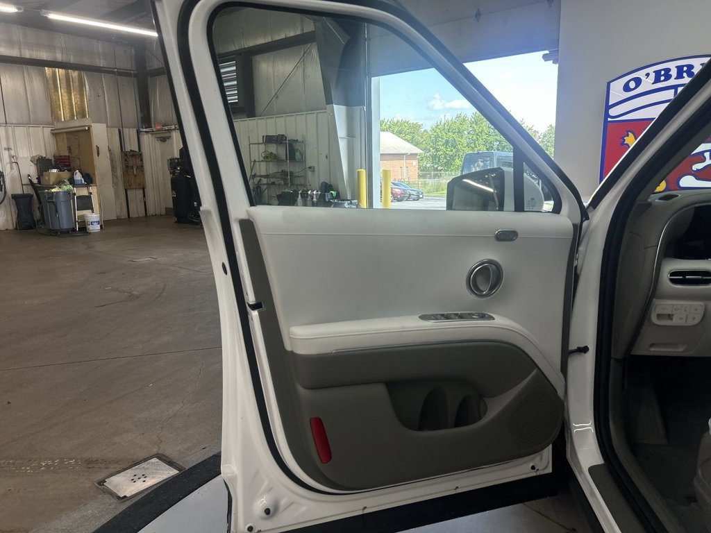 Used 2026 White Pearl Hyundai Limited image 14