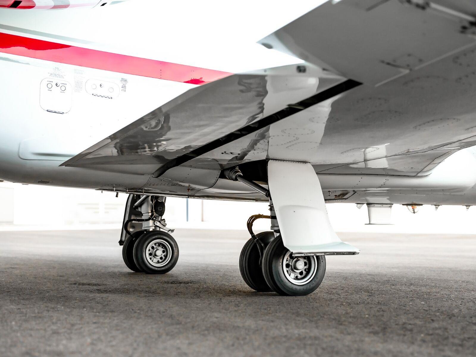 Used 2011 White LEARJET XR image 17