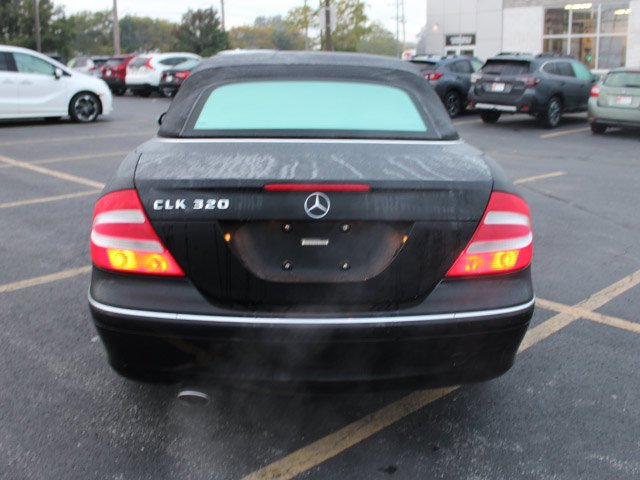 Used 2004  Mercedes-Benz CLK 320 image 6