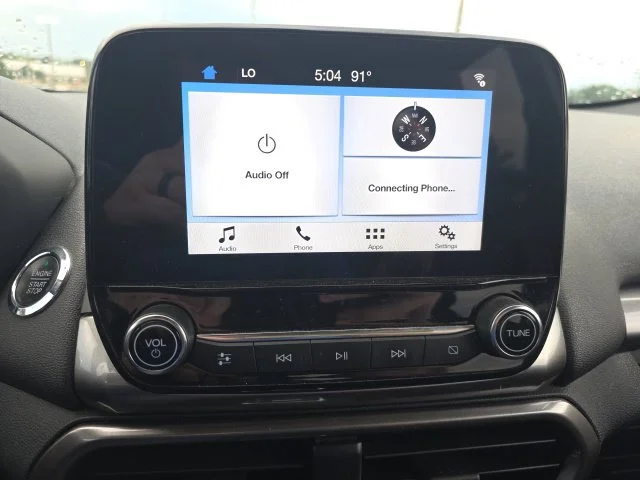 Used 2018 Blue Ford SE image 15