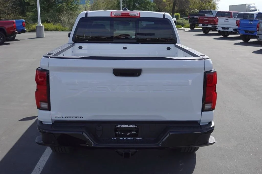 2025 Chevrolet Colorado Z71 - Photo 7