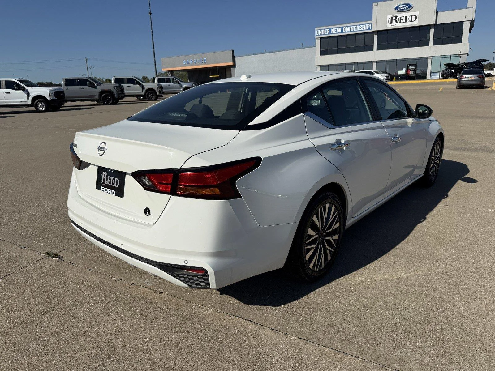 Certified Used 2025 Glacier White Nissan SV image 9