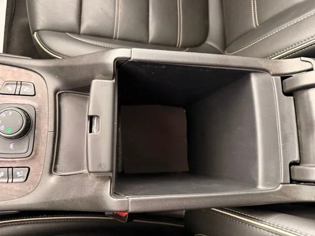 2023 GMC Acadia Denali - Photo 29