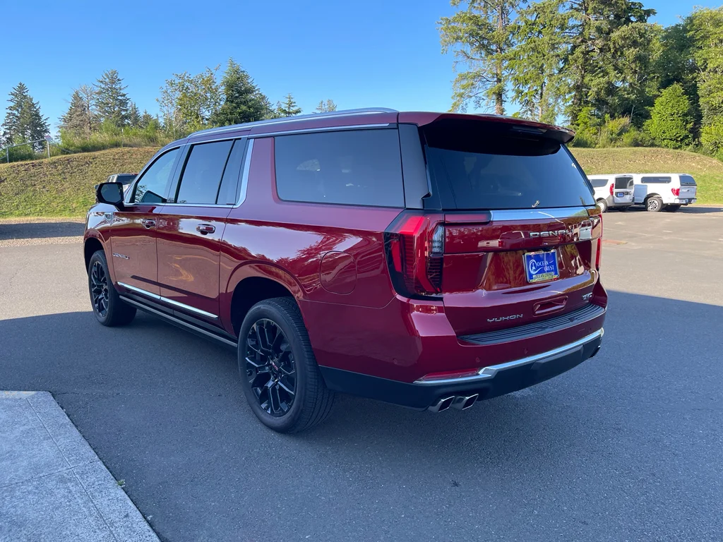 2025 GMC Yukon XL Denali - Photo 6