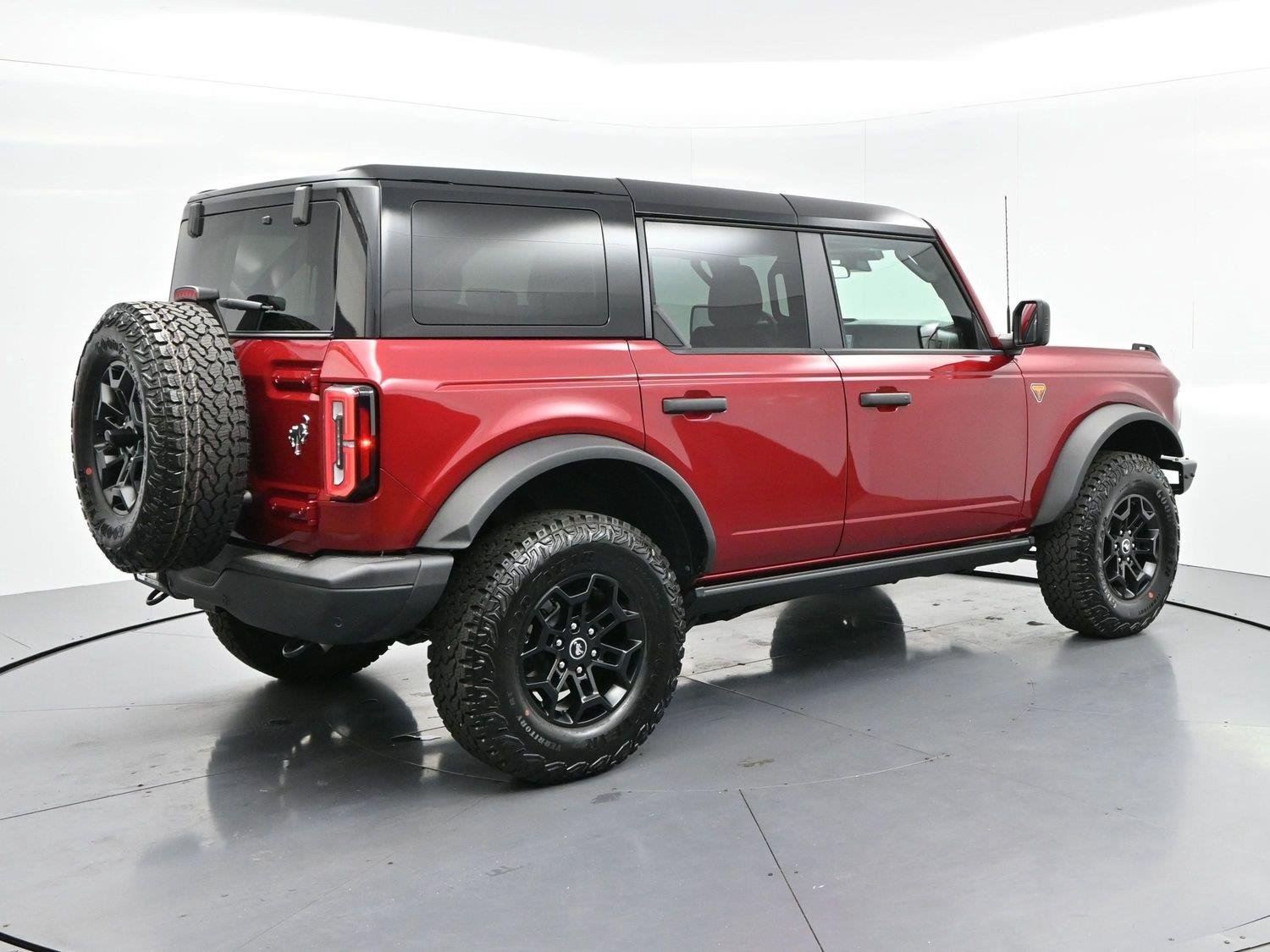 Used 2026 Ruby Red Metallic Tinted Clearcoat Ford Badlands image 7
