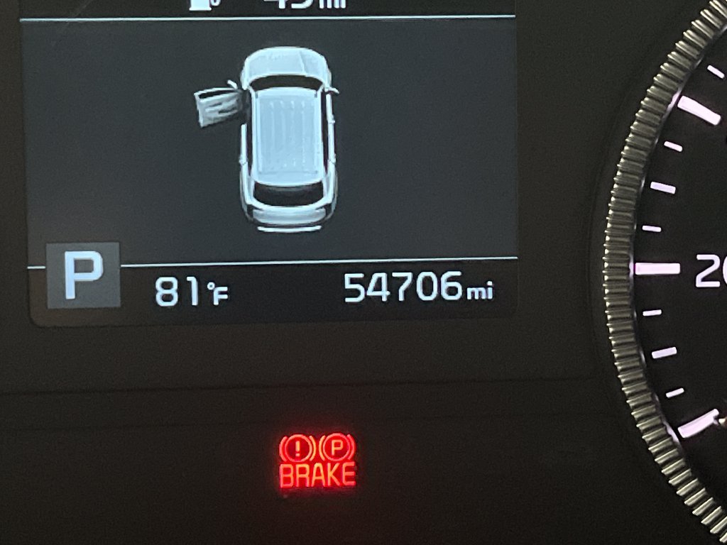Used 2022 Silver Kia S image 18