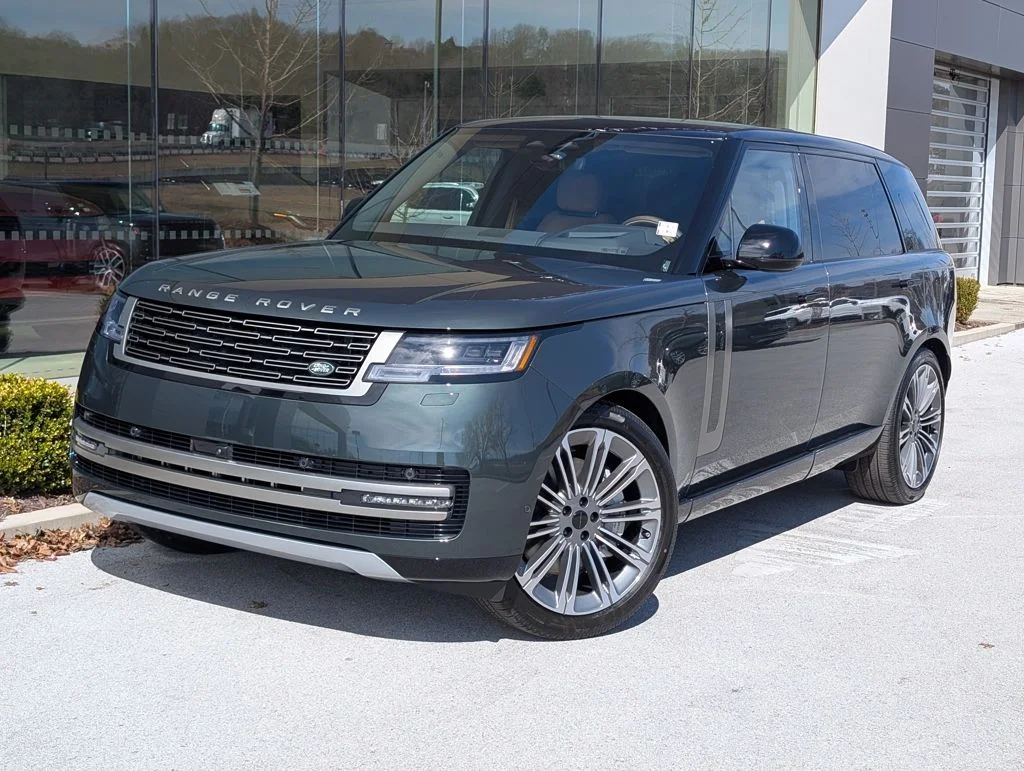 2026 Land Rover Range Rover 4.4 SE LWB 7's photo