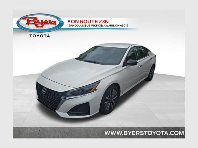 2025 Nissan Altima's photo