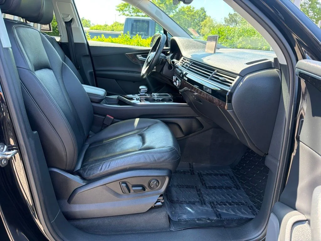 Used 2018  Audi 3.0T Prestige image 33