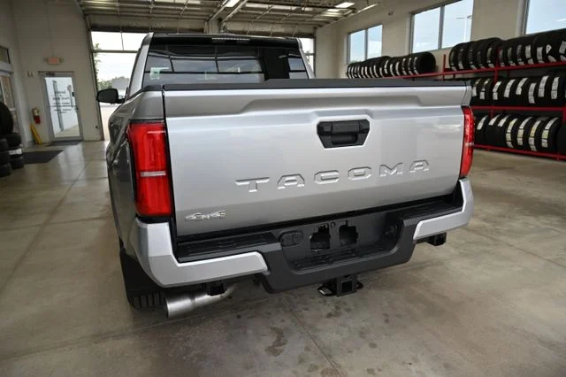 2026 Toyota Tacoma SR5 - Photo 7