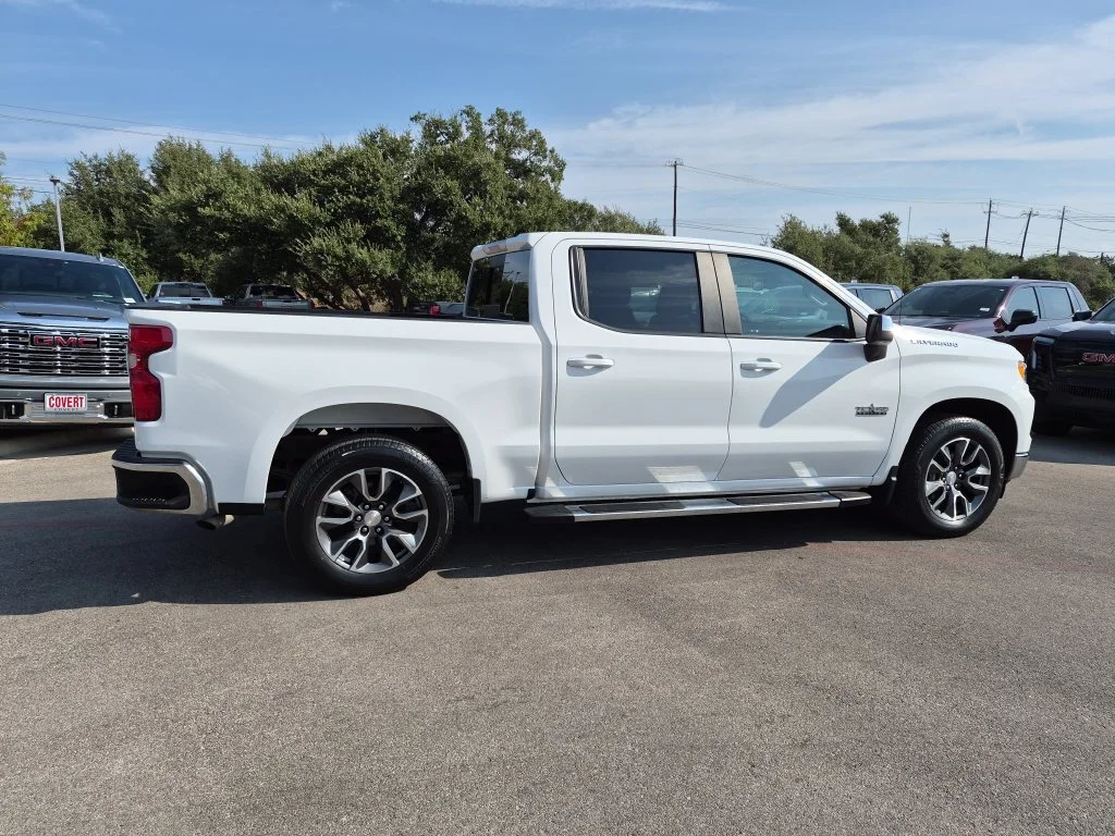 Used 2023 SUMMIT WHITE Chevrolet LT image 10