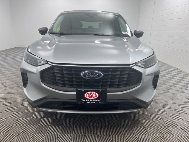 Used 2023 Silver Metallic Ford Active image 3