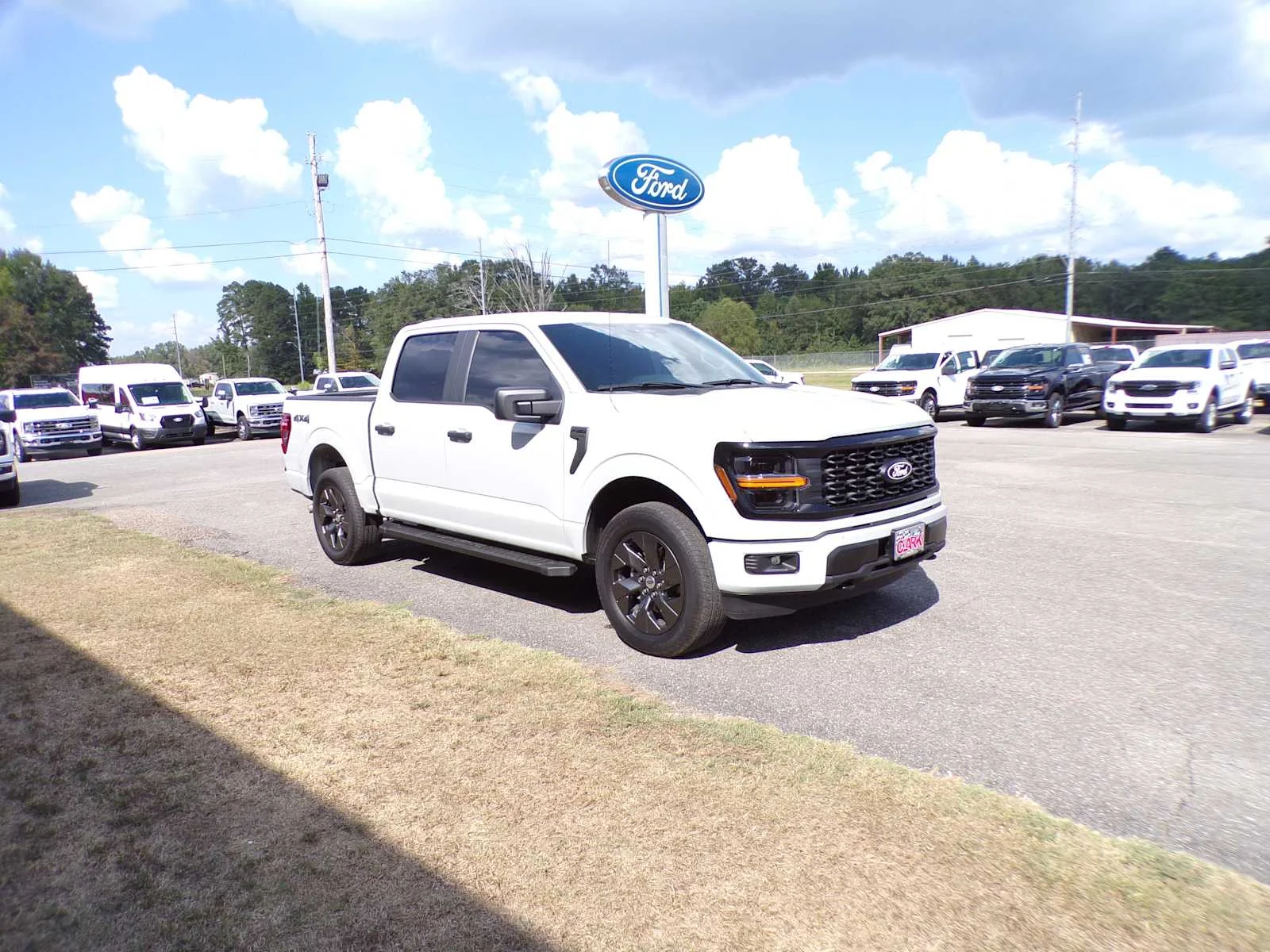 Used 2024 Avalanche Ford STX image 3