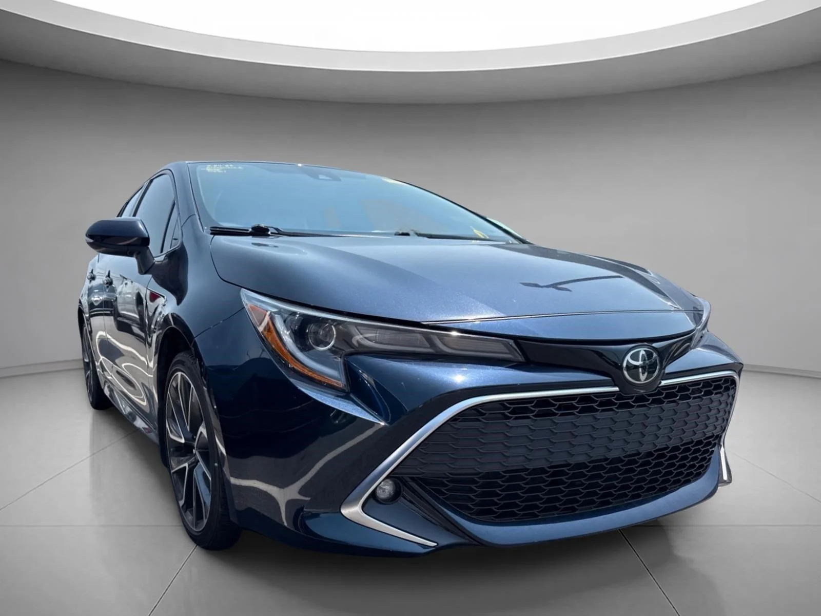 Used 2022 Galactic Aqua Mica TOYOTA XSE image 23