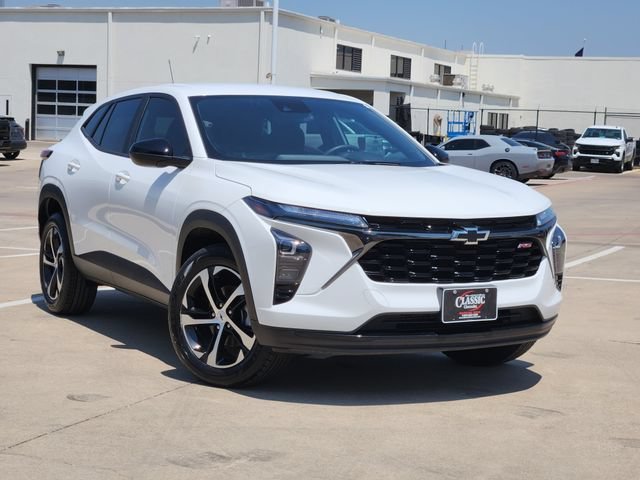 Used 2024 Summit White Chevrolet 1RS image 2