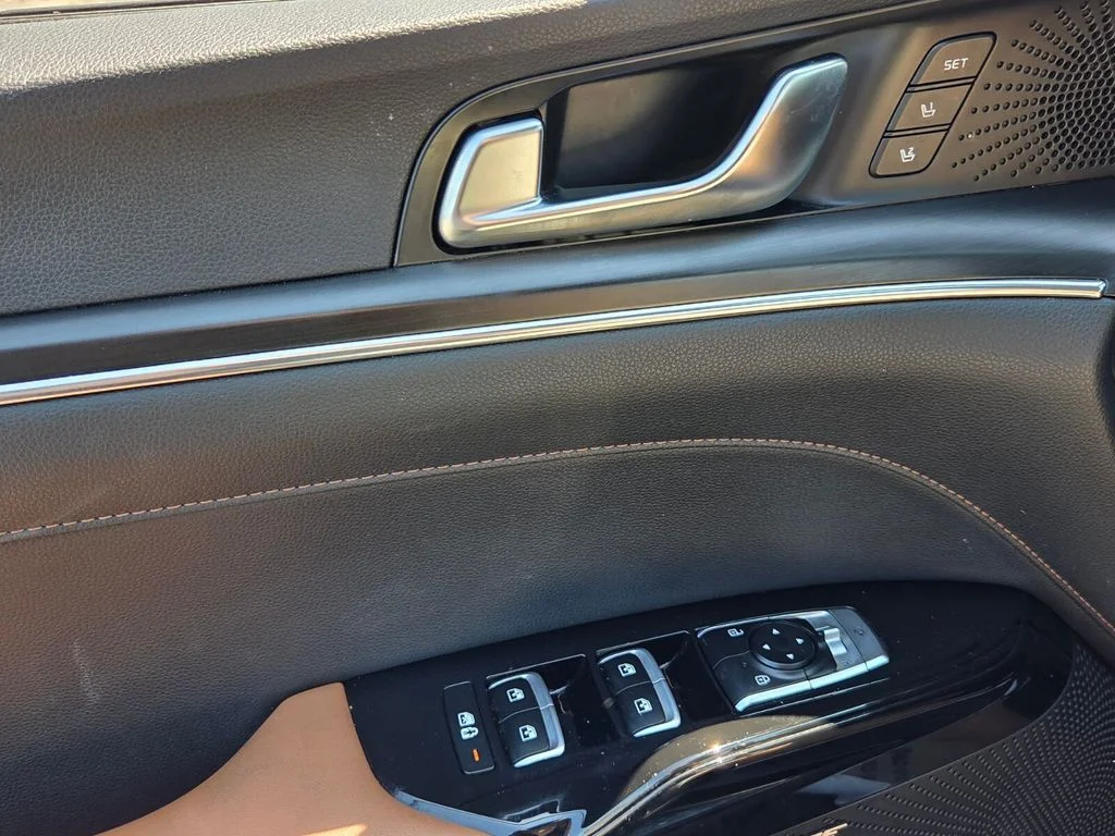 Used 2023 Black Kia GT image 29