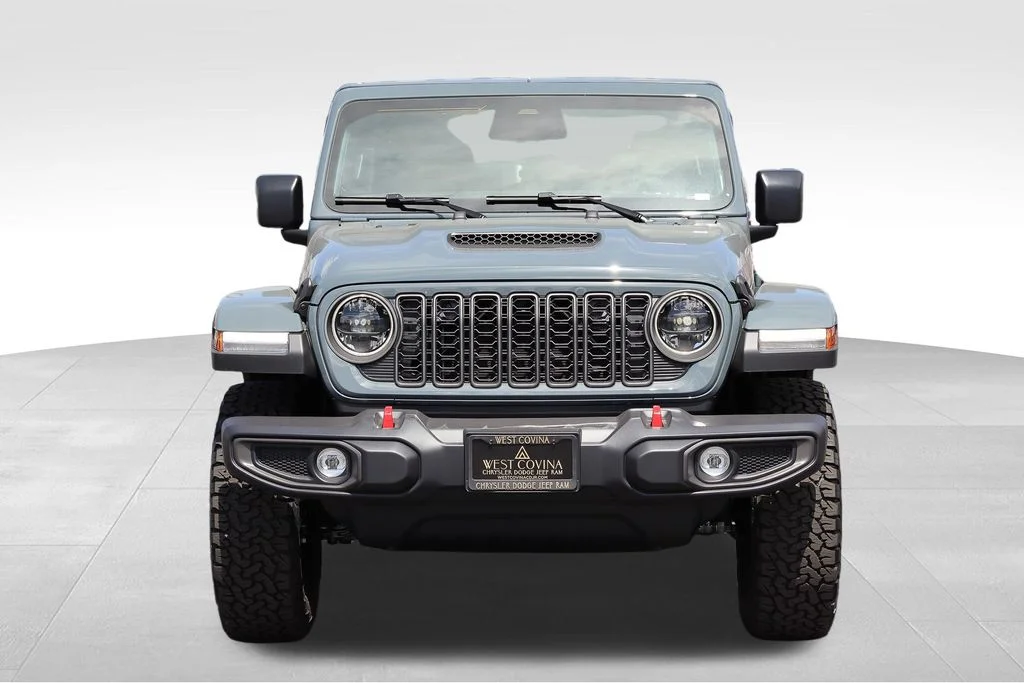 New 2026 Anvil Clear-Coat Exterior Paint Jeep Rubicon image 2
