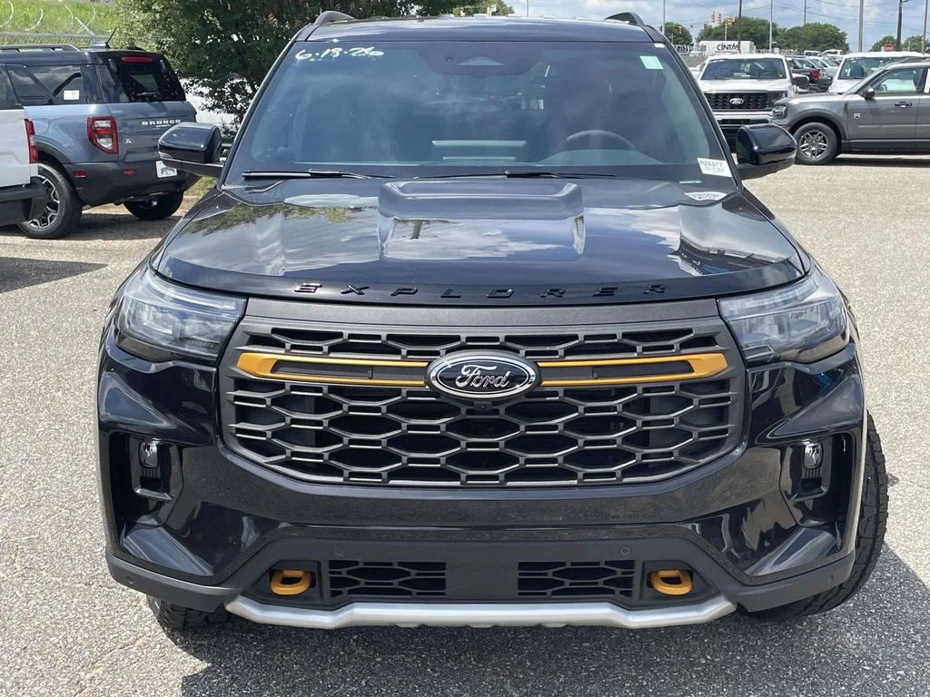 2026 Ford Explorer Tremor - Photo 8