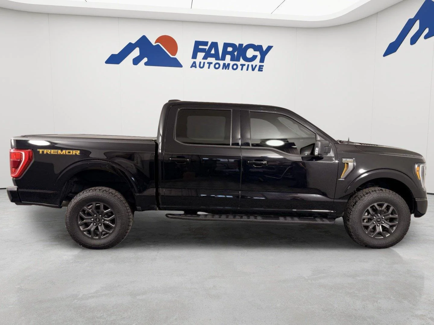 Used 2023 Agate Black FORD TREMOR image 9