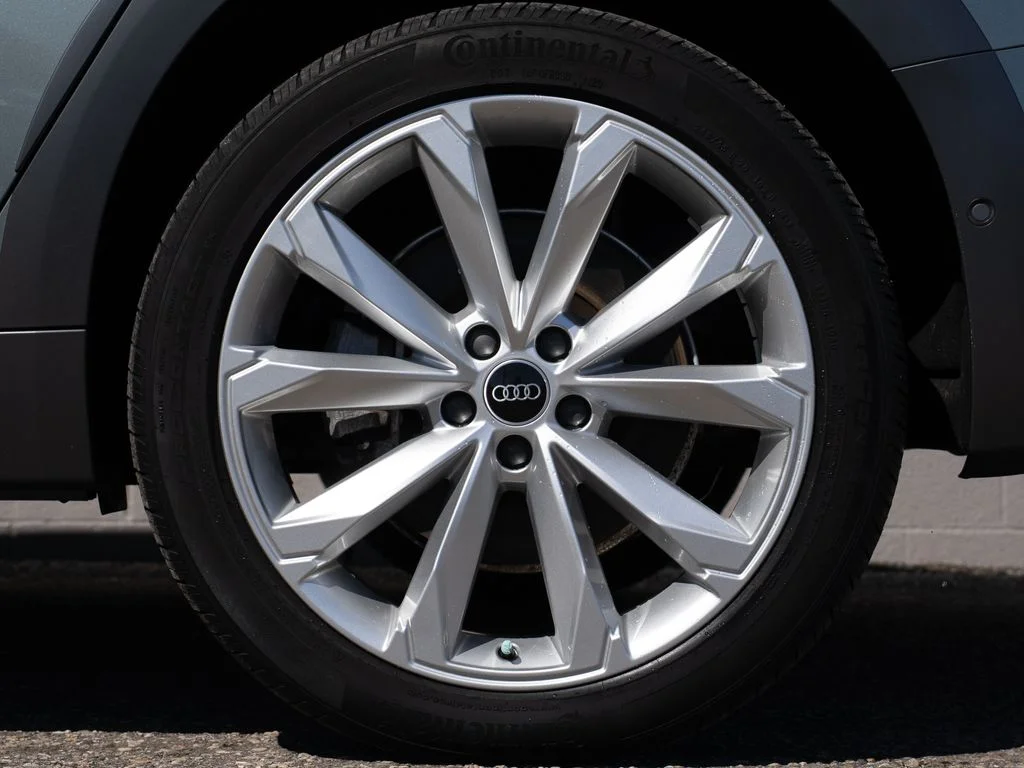 Used 2021  Audi Prestige image 13