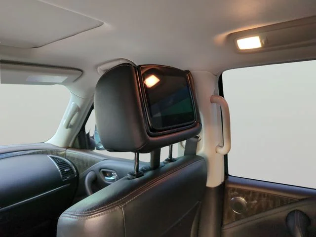 Used 2023 Black Nissan Platinum image 17