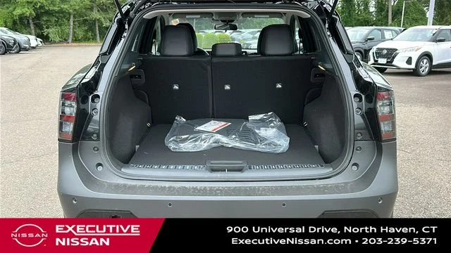 Used 2025 Black Nissan SR image 25