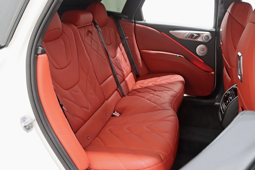 Used 2024 White BMW Base image 33