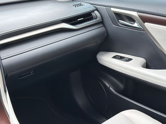 Used 2022 White Lexus 350 image 15