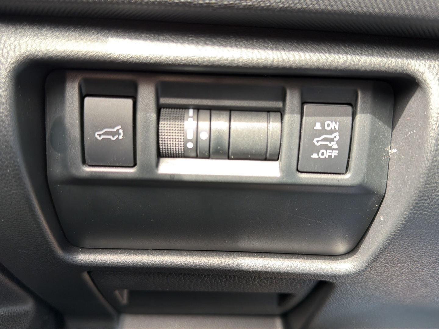 Used 2025  Subaru Premium image 17