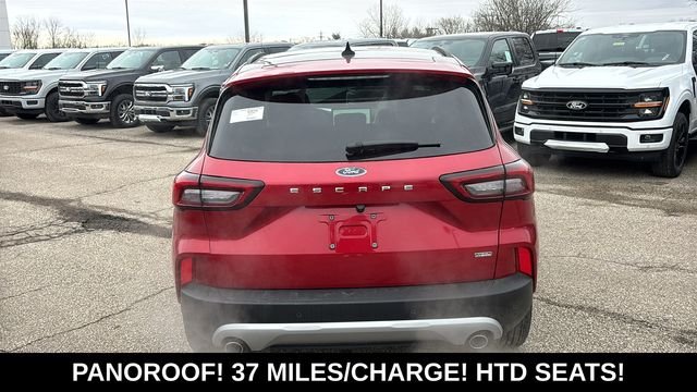 New 2026 Rapid Red Metallic Tinted Clearcoat Ford Plug-In PHEV image 31