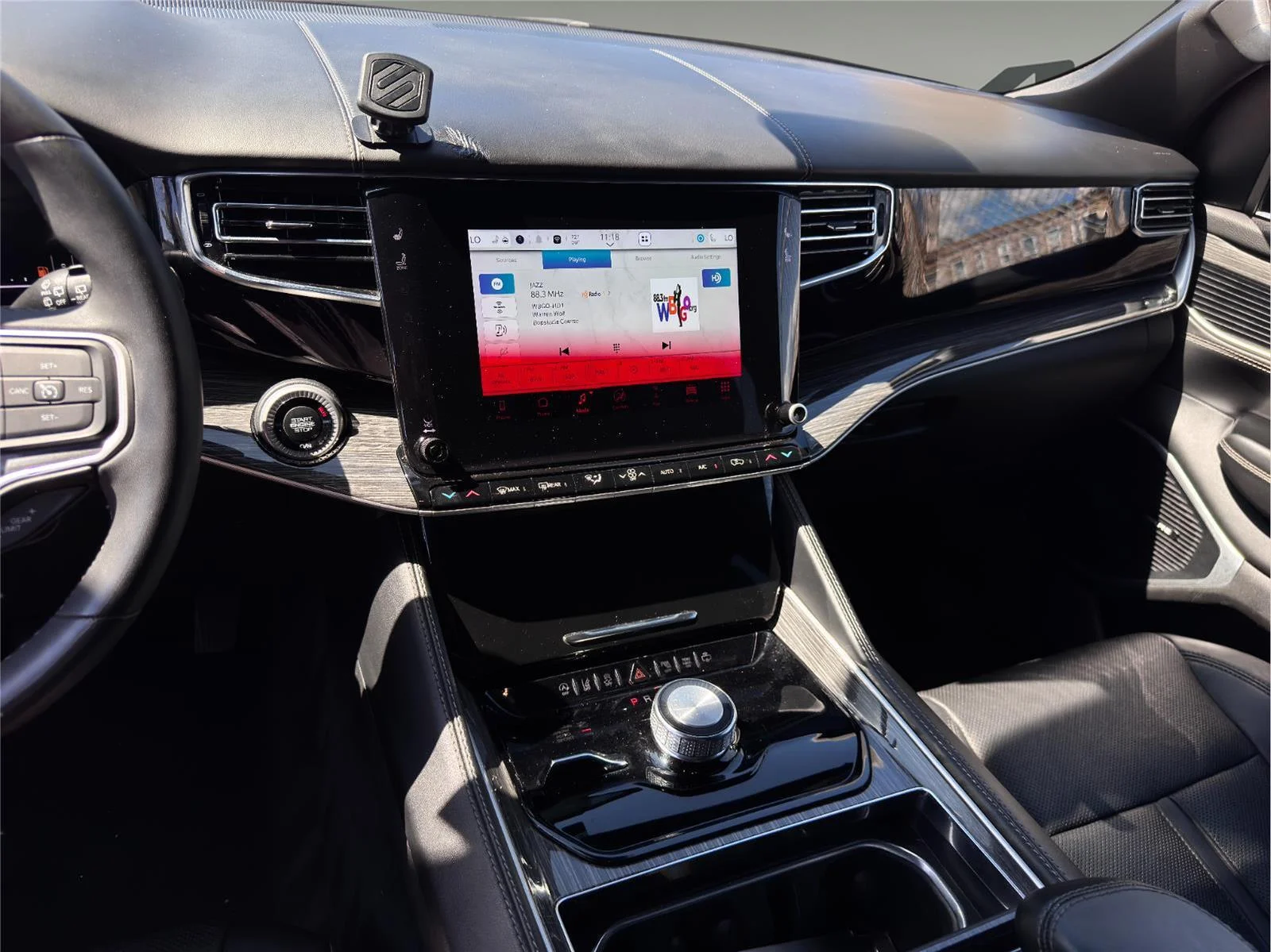 Used 2022 Diamond Black Crystal Pearlcoat Jeep Series II image 14
